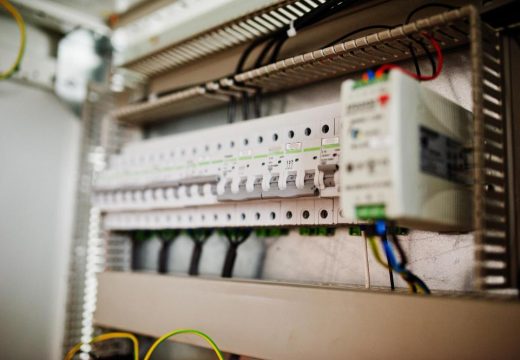 Većina preduzeća koja su tražila poskupljenje već ostvaruje dobit: Zašto distributivna preduzeća u Srpskoj traže poskupljenje mrežarine od 40%?