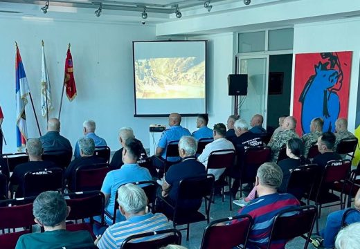 Bijeljina: U Centru za kulturu prikazan film „Bitka u Smolući“ i otvorena izložba fotografija