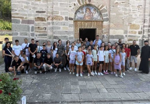 Srpsko prosvjetno i kulturno društvo “Prosvjeta”: Djeca iz folklorne sekcije boravila u Trsteniku (Foto)