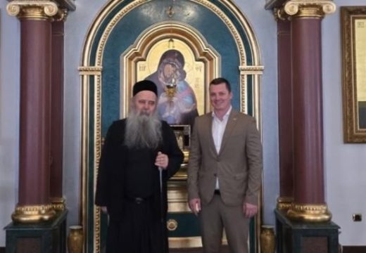 Razgovarali o značajnim pitanjima iz oblasti društvenog i duhovnog života: Direktor Centra za socijalni rad Bijeljina u posjeti mitropolitu Fotiju