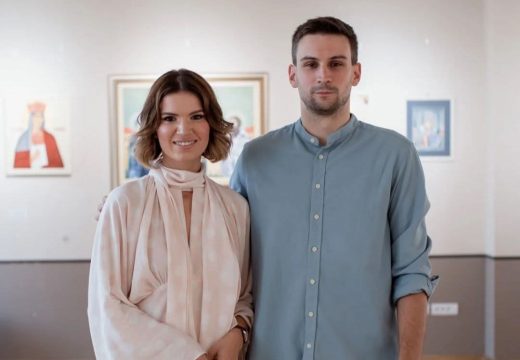 Bijeljina: Ikone i slike Andree Simić i Stefana Petrovića pred bijeljinskom publikom