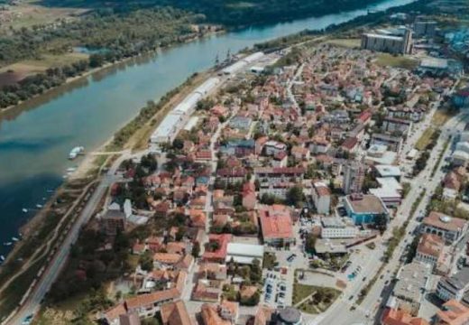 Tuga u Brčkom: Danas sahrana dječaka (2) kog je otac slučajno pregazio automobilom