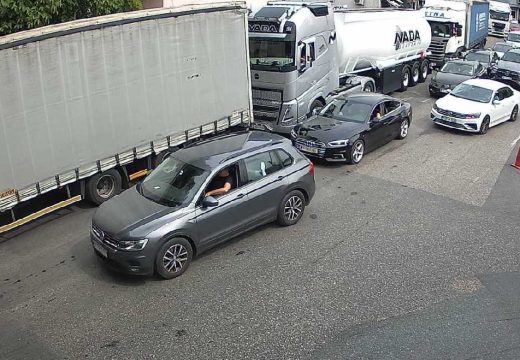 Granica: Gužve na izlazu iz BiH