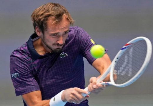 Medvedev i Muzeti u četvrtfinalu Pekinga