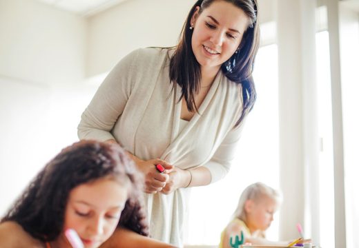 Uslovi rada sve lošiji: Asistenti u nastavi u Srpskoj sve potrebniji