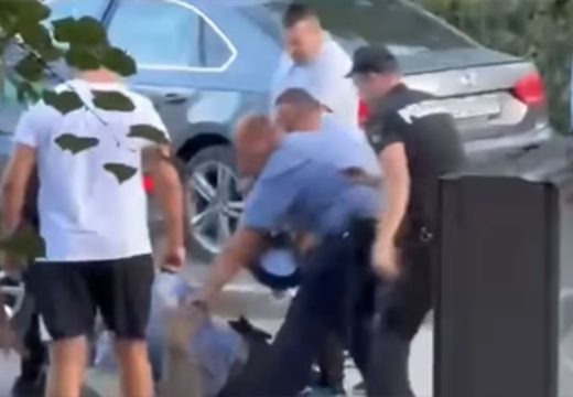 Procurio snimak incidenta u Goraždu: Učestvovao u udesu, pa napao policajce (Video)