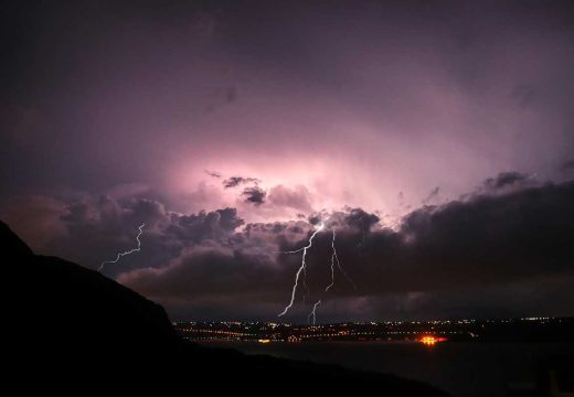 Potop u Istri: Zabilježeno 2.000 udara munja