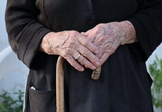 Prema podacima Fonda za penzijsko i invalidsko osiguranje RS: Najstarija penzionerka u RS rođena 1920. godine