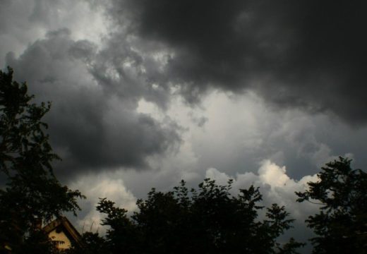 Posljednji ljetni period: Do srijede toplo, pa drastično pogoršanje vremena