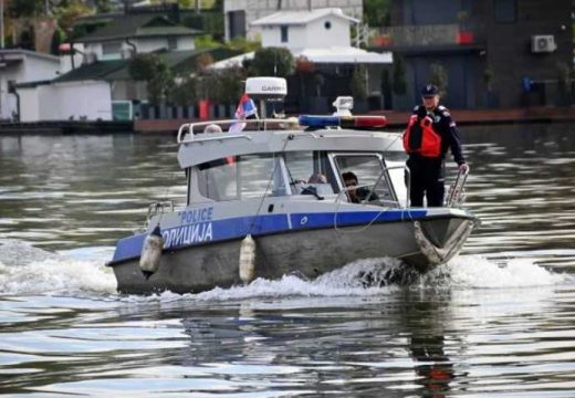 Drama na Savi u Beogradu: Evakuisano više od 200 gostiju zbog opasnog nagiba