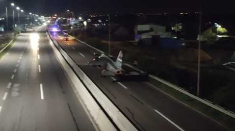 Biće eksponat: Borbeni avion drumom stigao iz Laktaša u Banjaluku (Video)