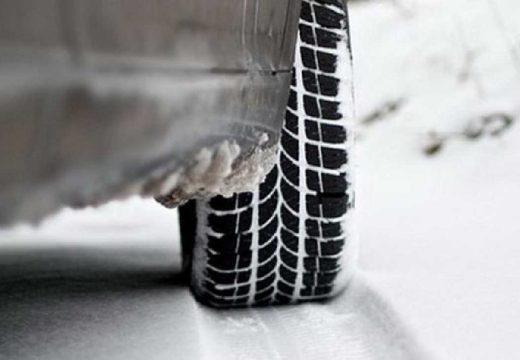 Od 1. novembra obavezna zimska oprema: Gužve kod vulkanizera