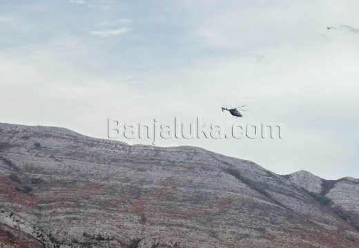 Jedna od najtežih misija: Dijete (3) helikopterom iz UKC RS prebačeno u Beograd