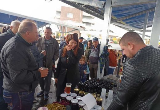 Ministarstvo poljoprivrede: Otvoren sajam 11. Ozrenska jesen u Petrovu