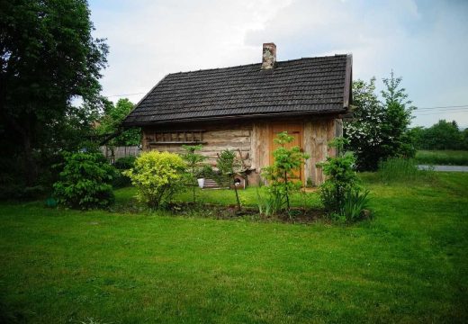 Bijeljina: Konkurs za sufinansiranje kupovine seoskih domaćinstava – prijave do 1. novembra