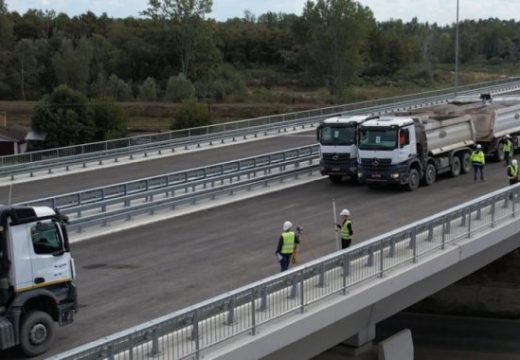Obavljeno testiranje mosta preko Save na autoputu kod Sremske Rače  (FOTO)