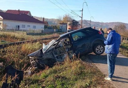 RS: Automobilom podletio pod voz; Uviđaj u toku (Foto)