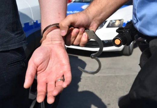 Hronika: Teslićanin optužen za nasilje nad vanbračnom suprugom