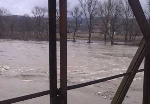 BiH: Raste Bosna, poplavljeni podvožnjaci