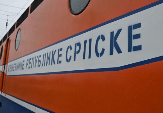 ŽRS :Vozovi stali zbog dva centimetra snijega