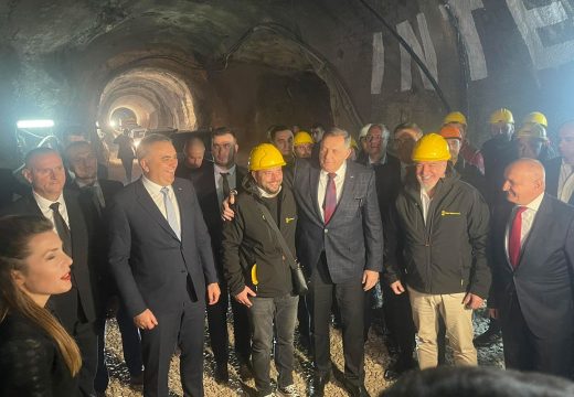 Okončani radovi: Zvaničnici Republike Srpske prošli kroz grandiozan tunel HE Dabar (Video)