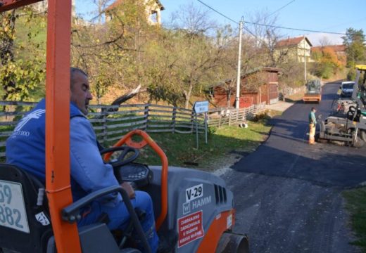 Lopare: U Brusnici novim asfaltnim slojem presvučeno 500 metara puta