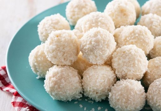 Omiljena poslastica širom svijeta: Recept za posne rafaelo kuglice će vas oboriti s nogu