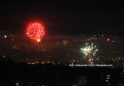 Doček se bliži: Poznati pjevači koji će nastupati za Novu godinu u Banjaluci, Sarajevu, Trebinju i Mostaru