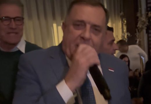 Video: Dodik zapjevao nakon pobjede Karana