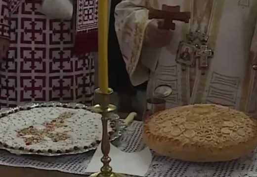 Narodna vjerovanja: Šta nikako ne treba nositi kao poklon za slavu?