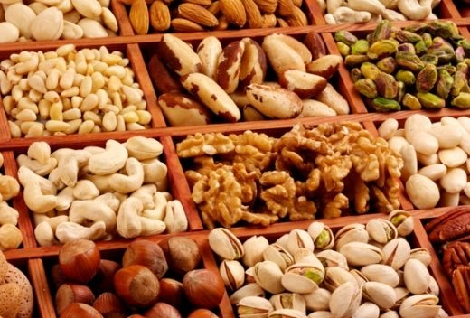 Za kilogram i do 30 maraka!: U Bijeljini bademi i orasi skuplji od mesa