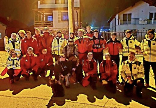 Sve se dobro završilo: Pronađeni Austrijanka i njeno troje djece (Foto)