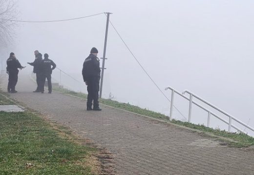 Tragedija na Savi: Prevrnuo se čamac pun migranata (VIDEO)