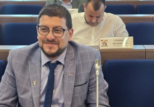 Bijeljina guši u smogu: Ljekar i odbornik Đoko Novaković upozorava na alarmantno zagađenje vazduha