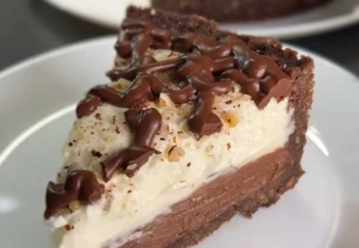 Pogledajte video: Novogodišnji kolač, gotov za 5 minuta