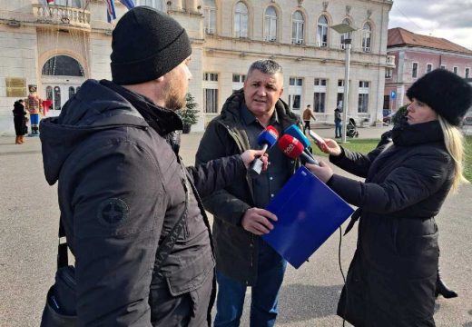 Narod je nezadovoljan, nije isključen izlazak na ulicu: Poljoprivrednici protiv spornog zakona o radnom angažovanju na sezonskim poslovima