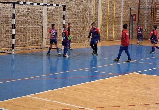 Solidarnost i humanost na djelu: Humanitarna utakmica u sali Gimnazije (Foto)