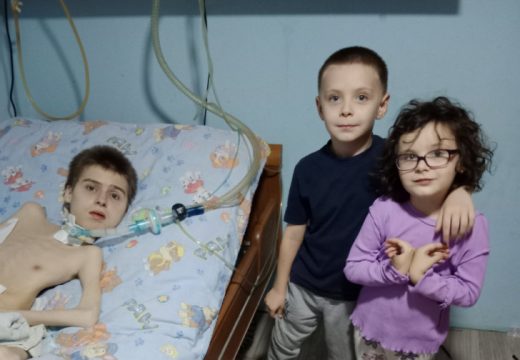 Porodici Mali sa Manjače neophodna pomoć: Vuku bolest oduzela djetinjstvo, ali ne i nadu