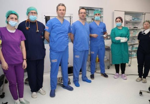 Uspjeh ljekara UKC RS: Izvedena laparoskopska operacija karcinoma rektuma