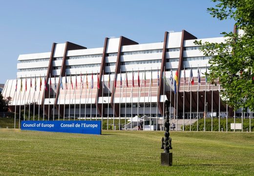 Izvještaj za BiH: “Policajci pritvorenike šamaraju i tuku bejzbol palicama”