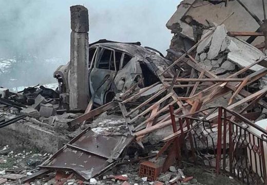 RS: Oglasili se iz policije o eksploziji kod Dervente; Tijelo pronađeno u automobilu