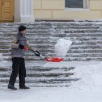 Ova kombinacija pruža najbolje rezultate: Led sa stepeništa nestaje za tren uz dva jeftina sastojka