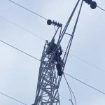 Izuzetno važan elektroenergetski pravac: Velikim zalaganjem radnici “Elektro-Bijeljine” TJ Zvornik saniraju kvar na dalekovodu