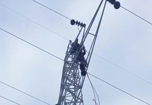 Izuzetno važan elektroenergetski pravac: Velikim zalaganjem radnici “Elektro-Bijeljine” TJ Zvornik saniraju kvar na dalekovodu