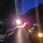 Drama na putu: Stijena se obrušila na automobil, povrijeđena žena (Video)