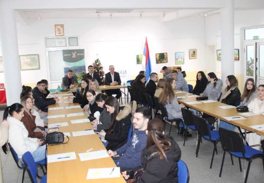 Lopare: Potpisani ugovori o stipendiranju studenata