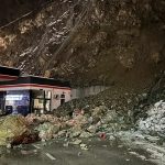 Umalo tragedija u Zvorniku: Kamenje se obrušilo na benzinsku pumpu