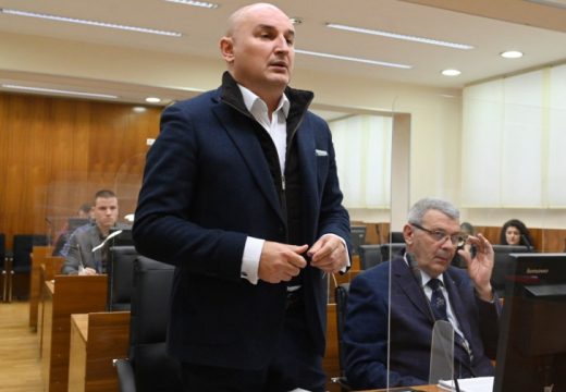 Ukinuta presuda Okružnog suda u Banjaluci: Bivši premijer Republike Srpske ponovo ide pred sudije