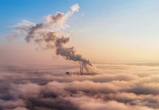 Na snazi niz restriktivnih mjera: Zbog zagađenog vazduha u Sarajevu proglašeno “Upozorenje”