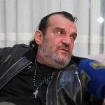 Više puta udario u “rendž rover”: Određen pritvor muškarcu koji je napao Acu Lukasa na Jahorini